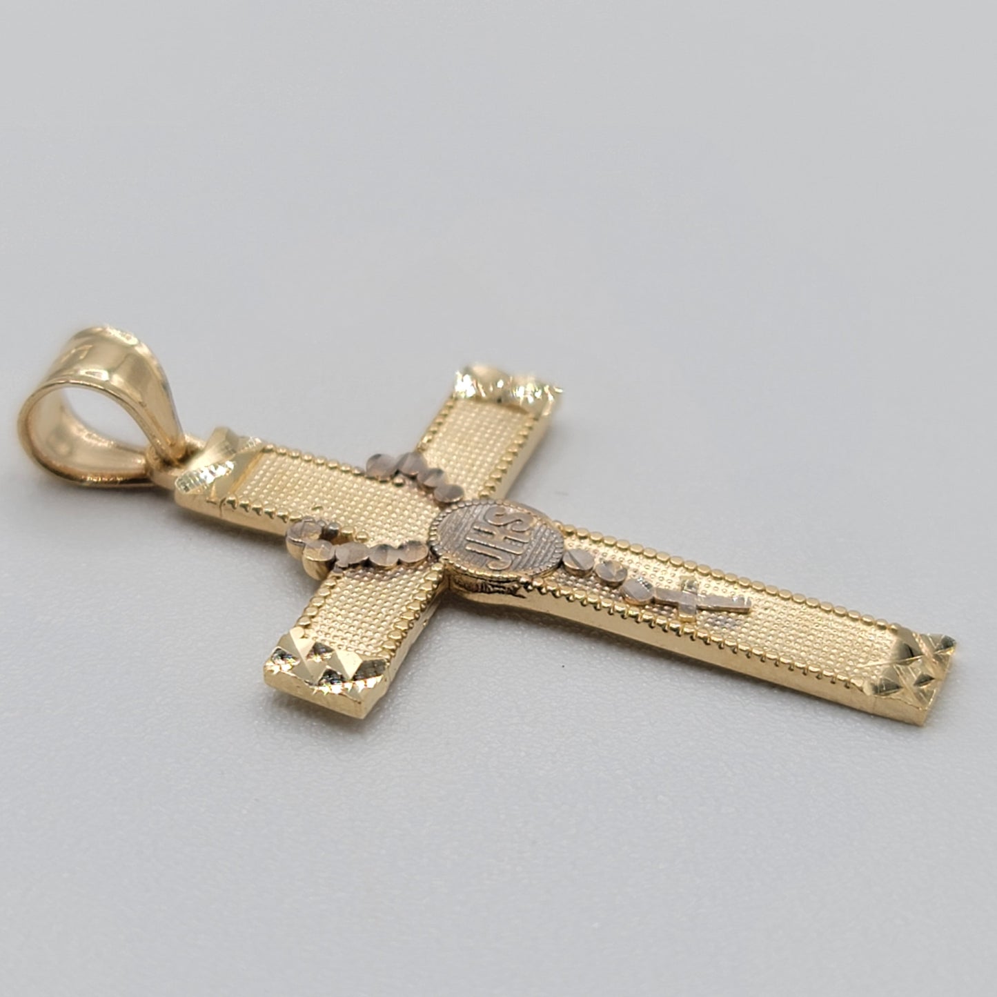 Dije Charm Oro 14k Cruz con Manto 108