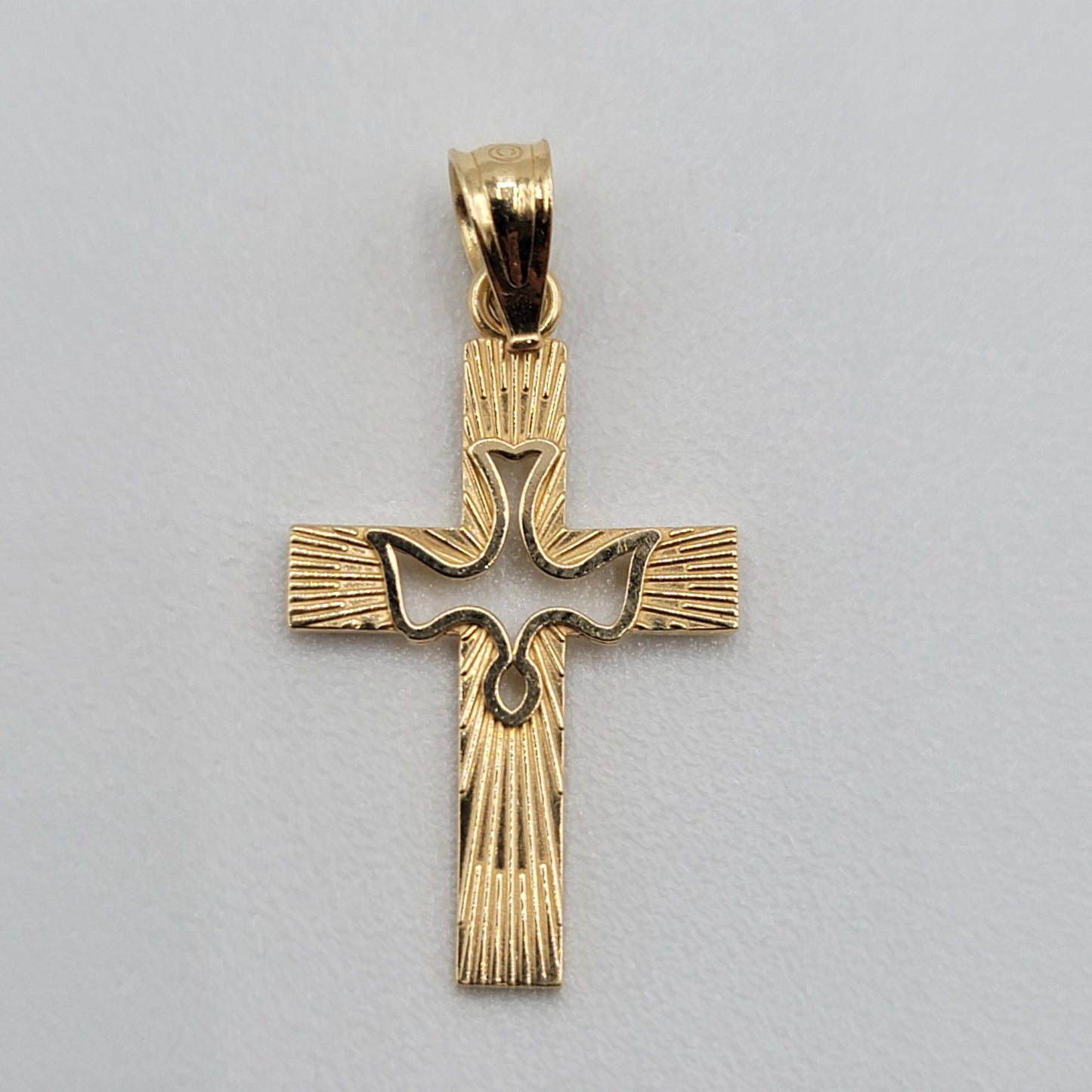 Dije Charm Oro 14k Cruz con Espiritu Santo 109