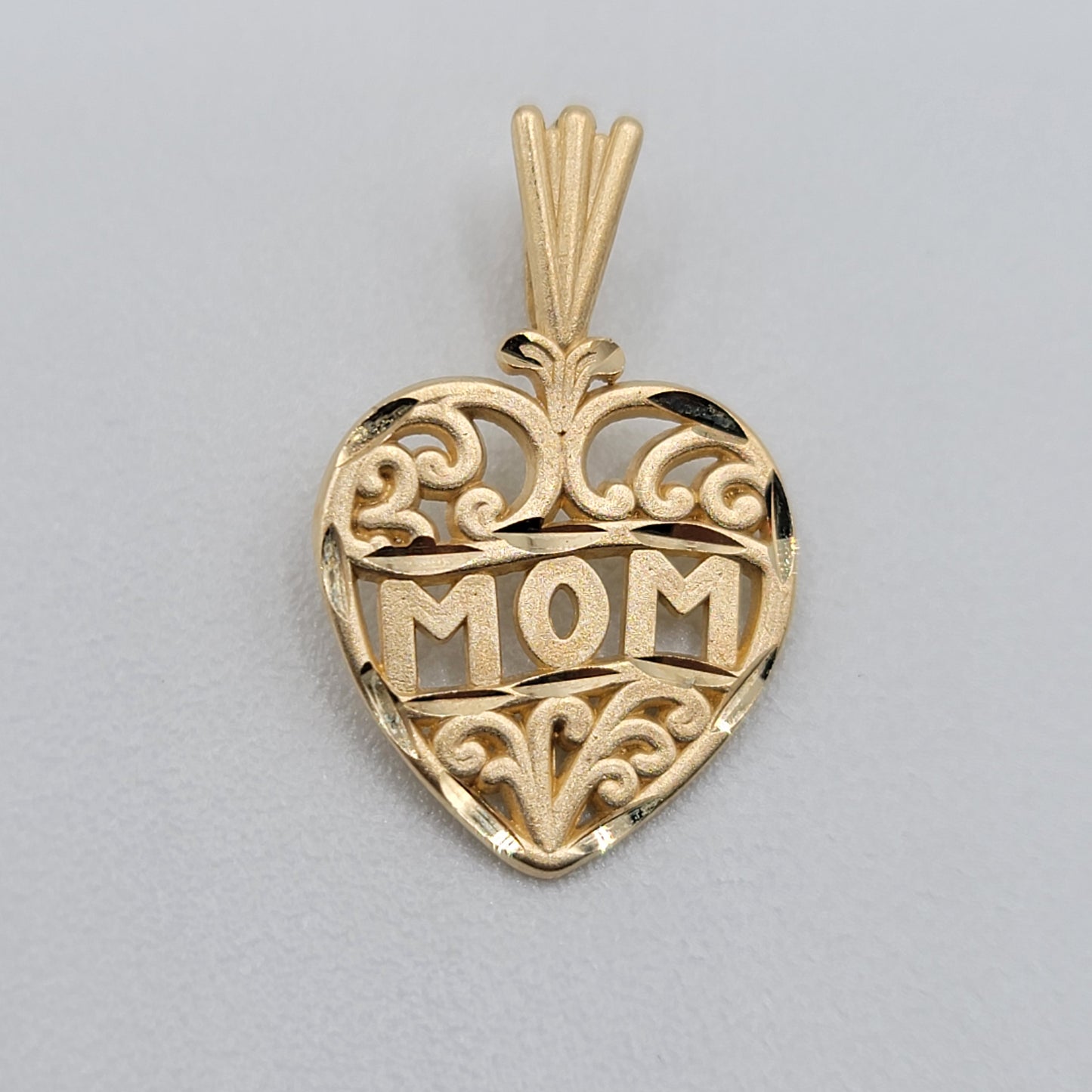 Dije Charm Oro 14k Corazon Mom 110