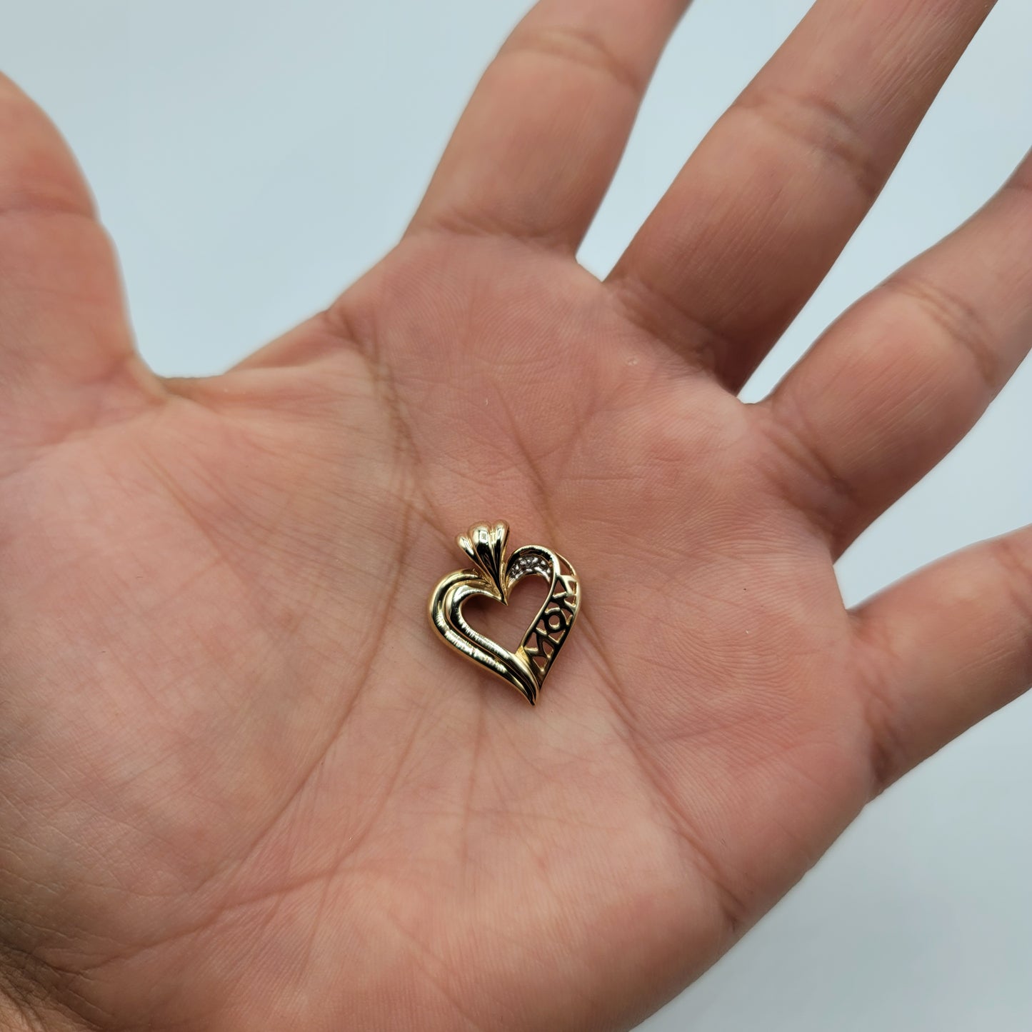 Dije Charm Oro 14k Corazon Mom CZ 111